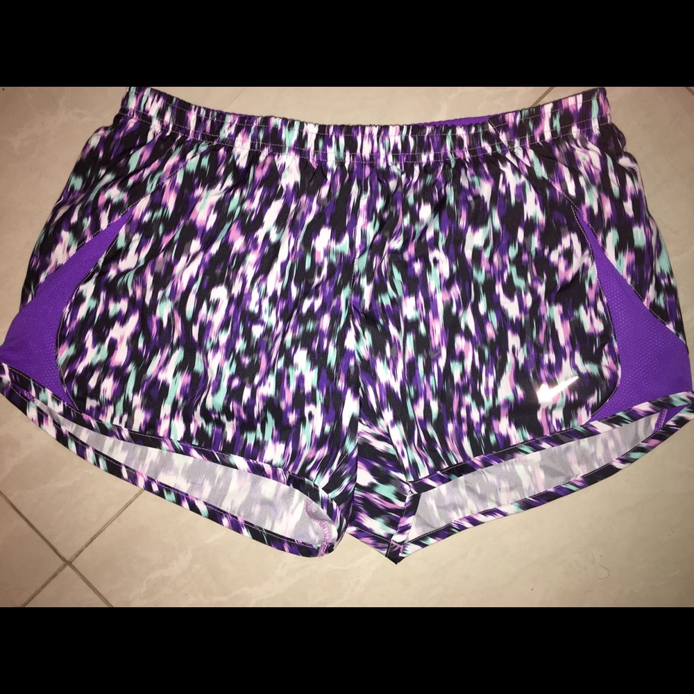 Med Nike dri-fit shorts